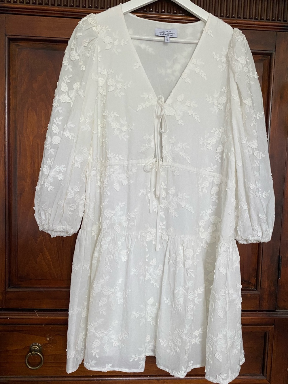 & Other Stories Paris Atelier White Embroidered Tie Front Mini Floral Appliqué 4 - Picture 2 of 16
